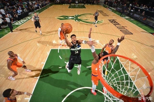 莱昂纳德休赛期接受膝盖手术 目前仍未痊愈